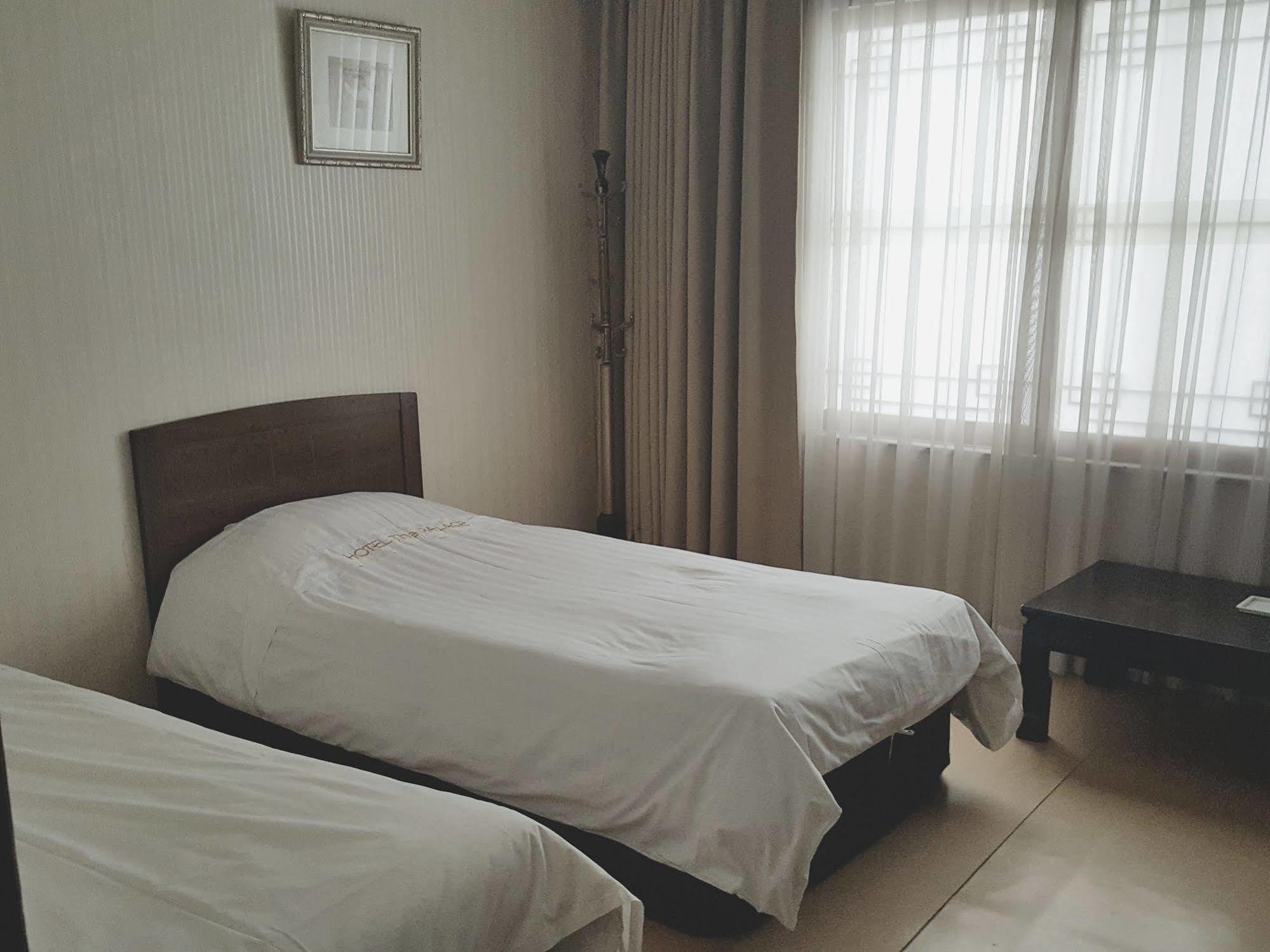 Palace Hotel Daegu Exterior photo